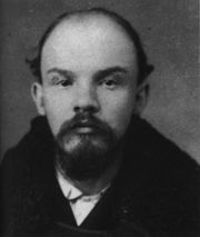 180px-Lenin-1895-mugshot2238.jpg