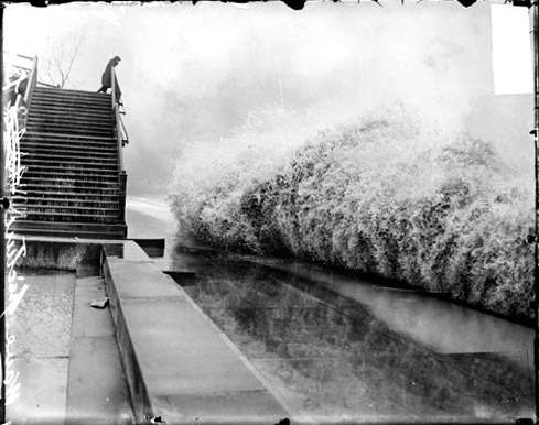 1913_great_lakes_storm_wave.jpg
